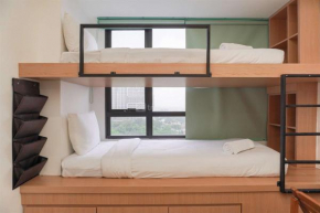 Homey and Well Furnished Studio Collins Boulevard Apartment By Travelio